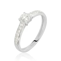 Bague Solitaire Accompagné Aramis Or Blanc Diamant Synthétique