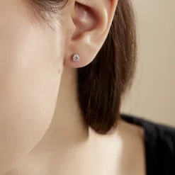 Boucles D'oreilles Puces 4 Griffes Or Blanc Diamant Synthetique