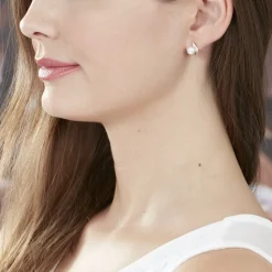 Boucles D'oreilles Puces Pearly Or Jaune Perle De Culture Et Oxyde