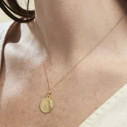 Marc Orian Pendentifs|Pendentifs Personnalisés > Medaille Or Jaune Vierge A L'enfant