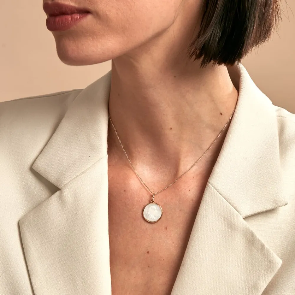 Marc Orian Pendentifs|Bijoux Homme > Pendentif Marie Or Jaune Nacre